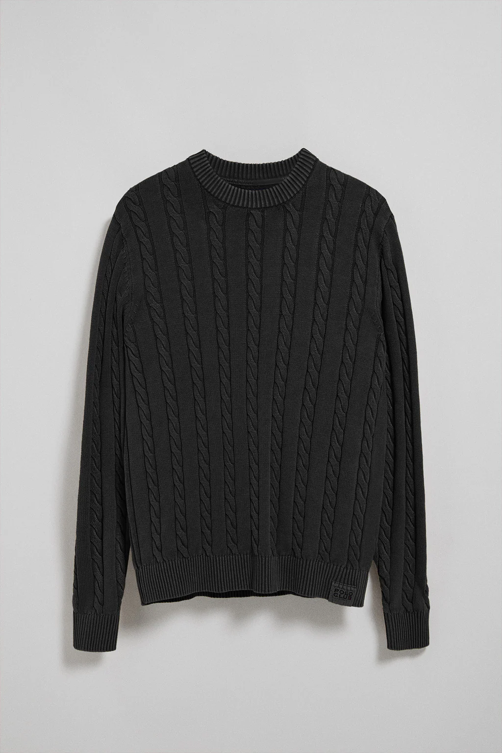 Asphalt-grey garment-dye cable-knit jumper with embroidered logo - Image 6