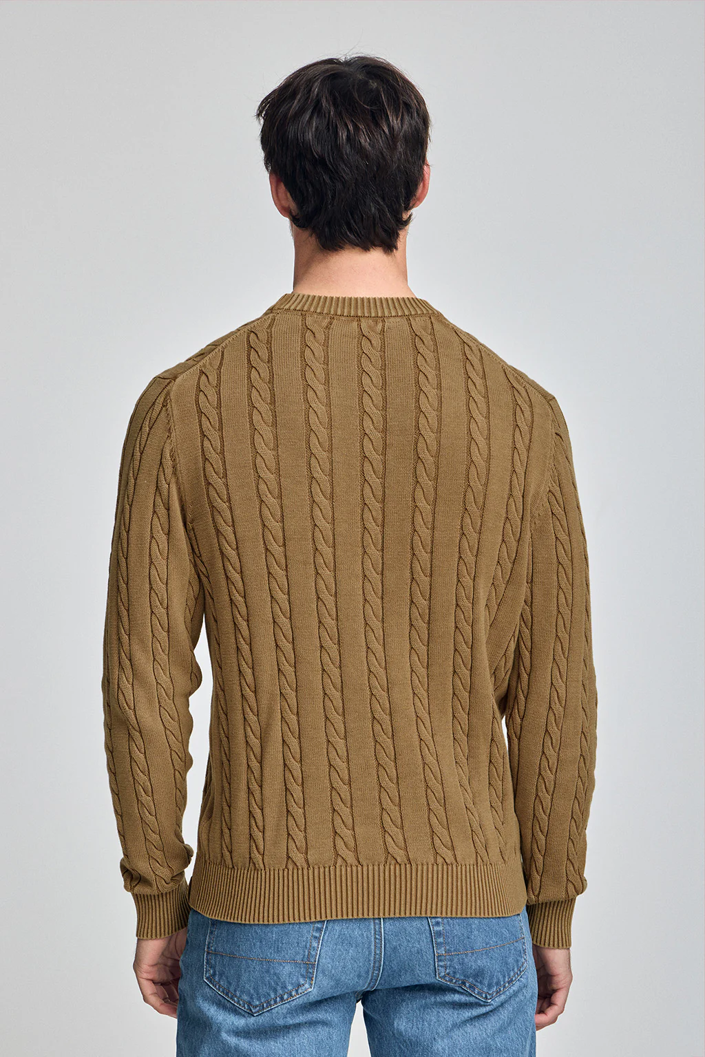 Camel garment-dye cable-knit jumper with embroidered logo - Image 2