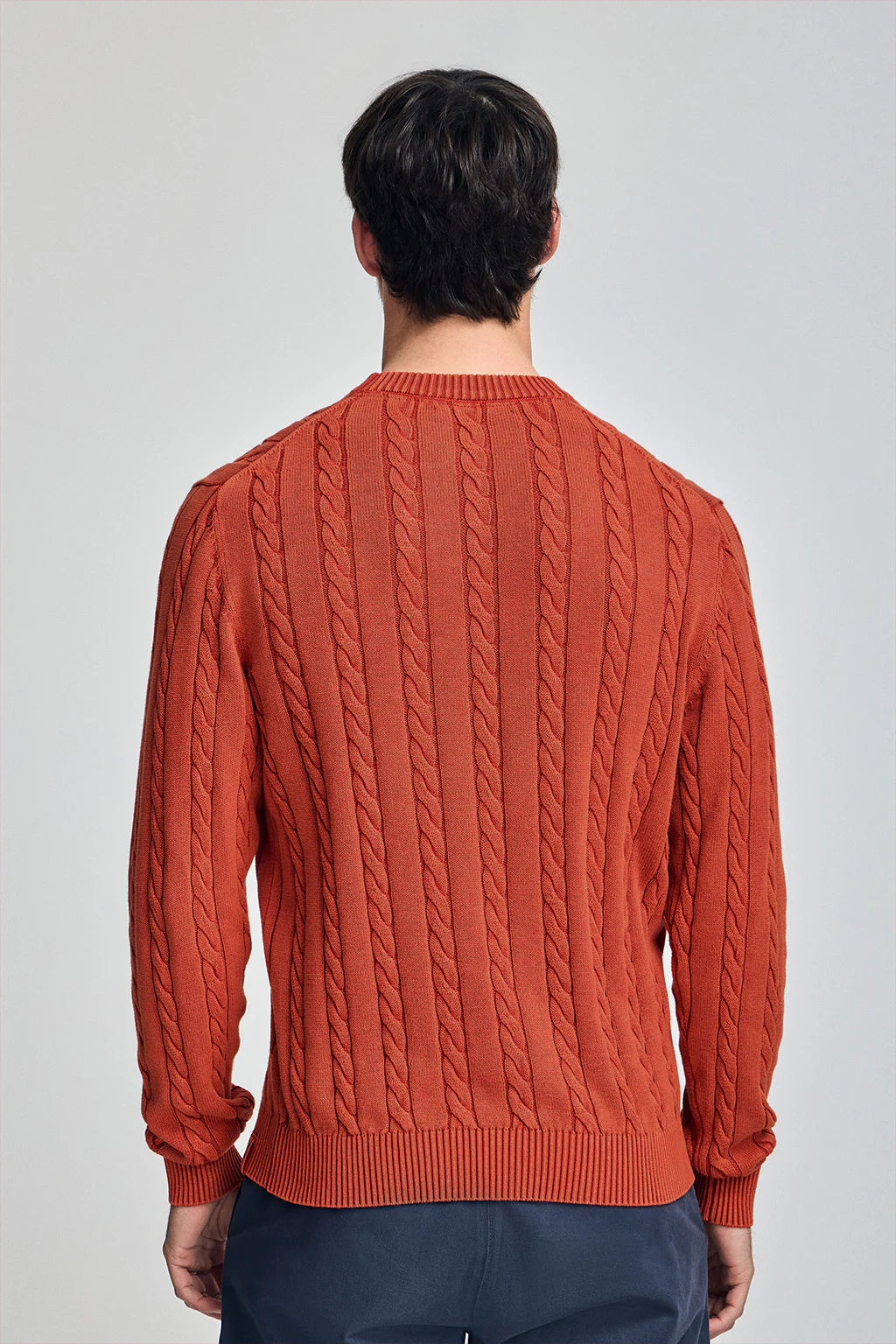 Reddish garment-dye cable-knit jumper with embroidered logo - Image 2