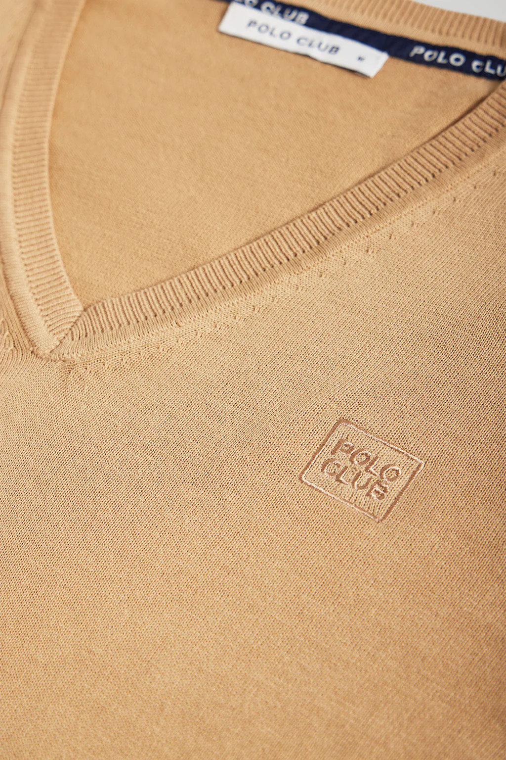 Camel V-neck basic jumper with embroidered logo in matching colour - Image 7