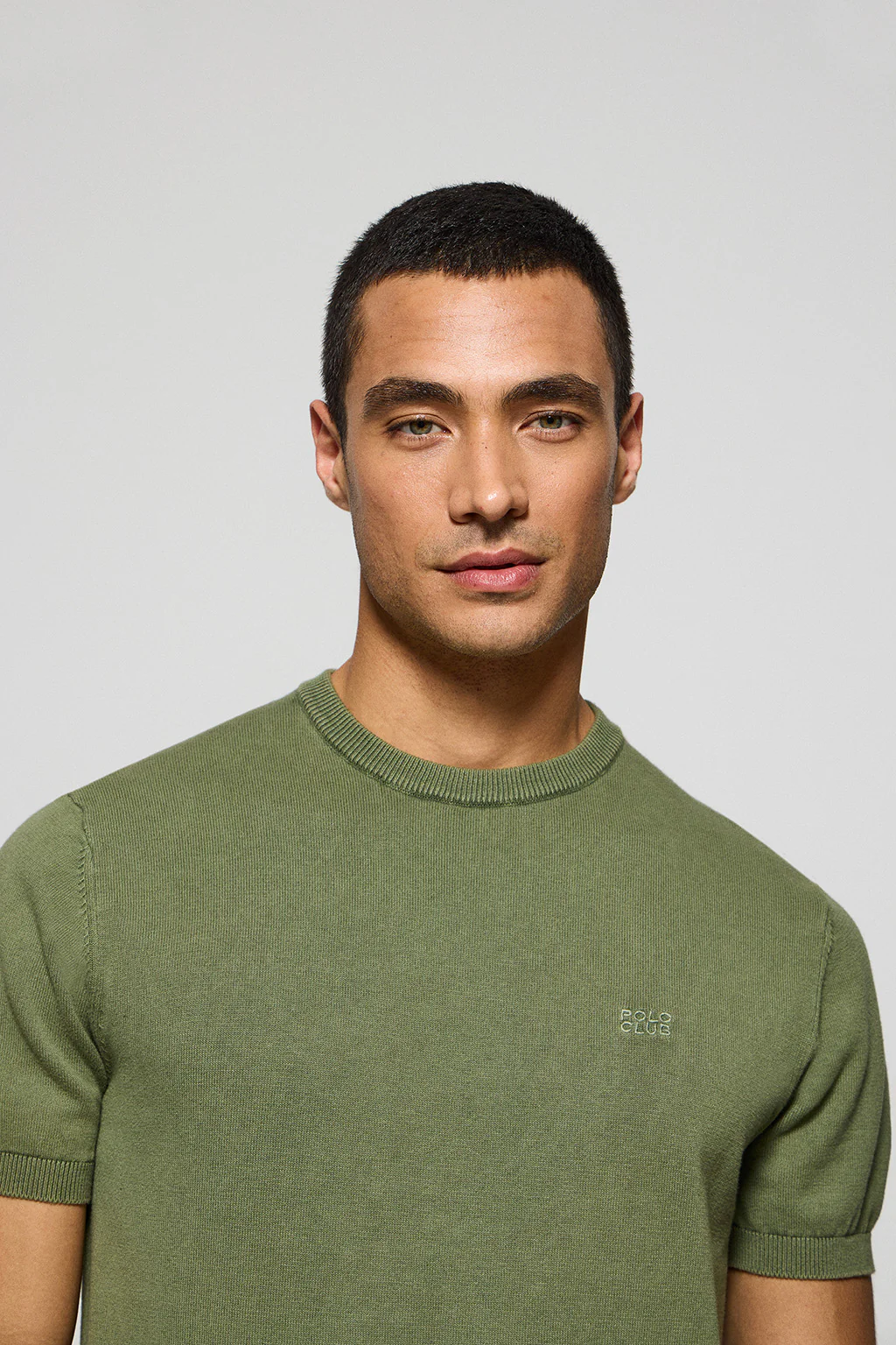 Light-green garment-dyed jumper with short sleeves and embroidered logo - Image 3