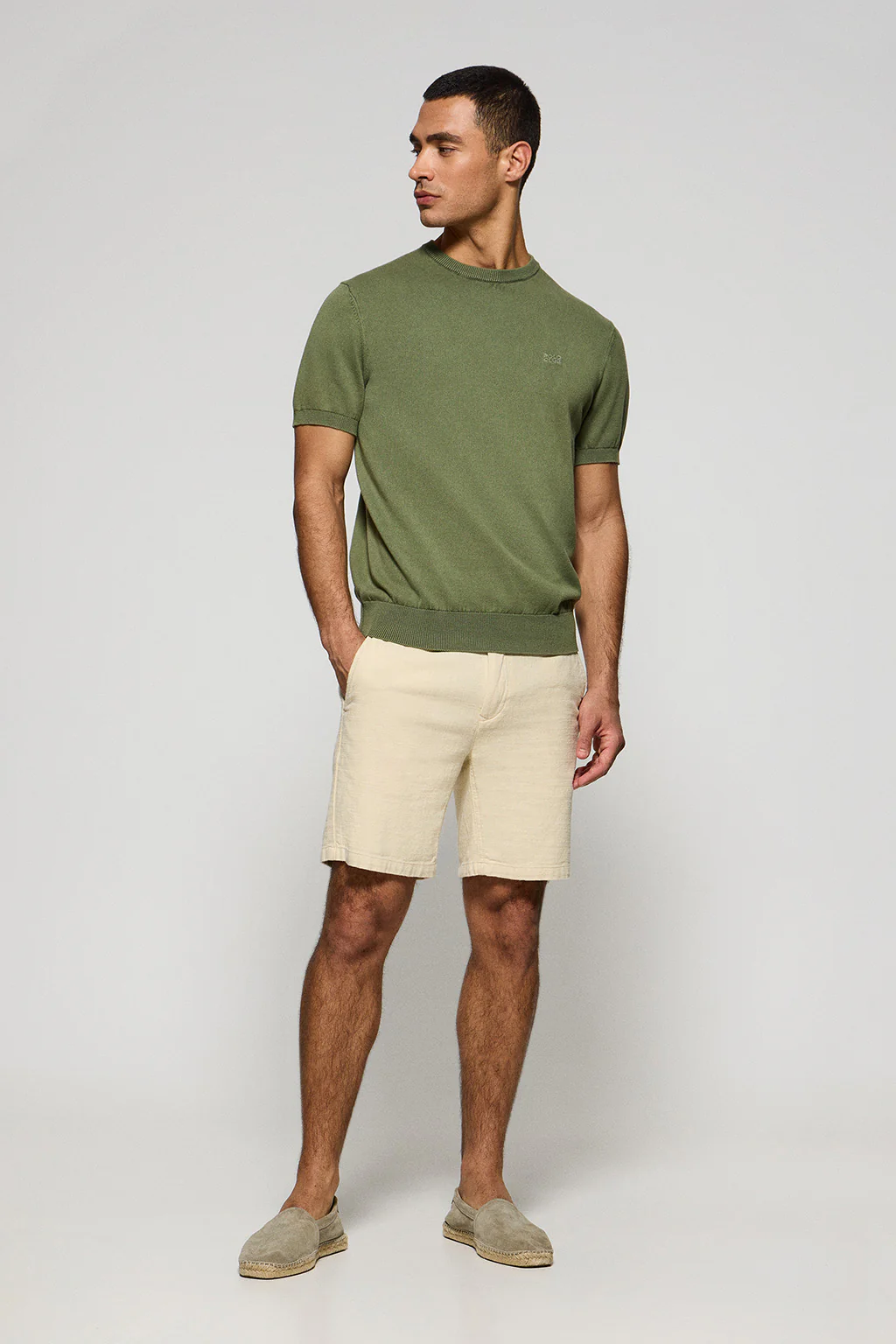 Light-green garment-dyed jumper with short sleeves and embroidered logo - Image 4