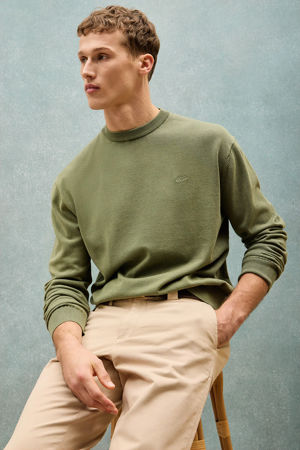 Light-green garment-dye jumper with round neck and embroidered logo - Image 11