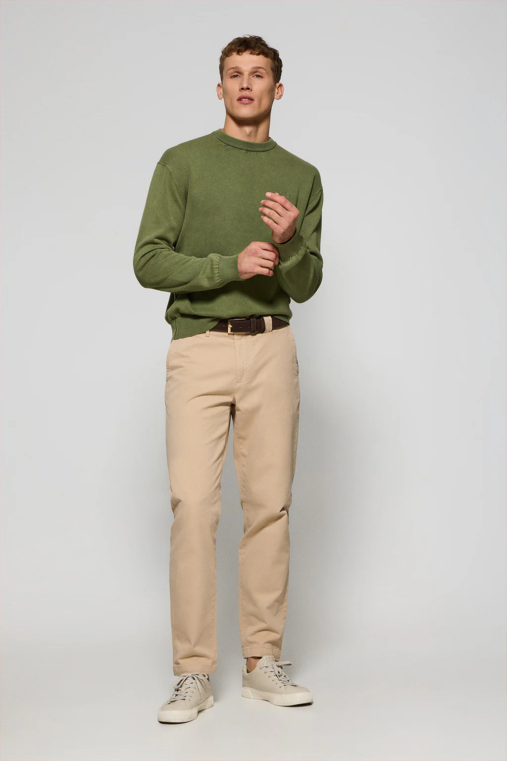 Light-green garment-dye jumper with round neck and embroidered logo - Image 4
