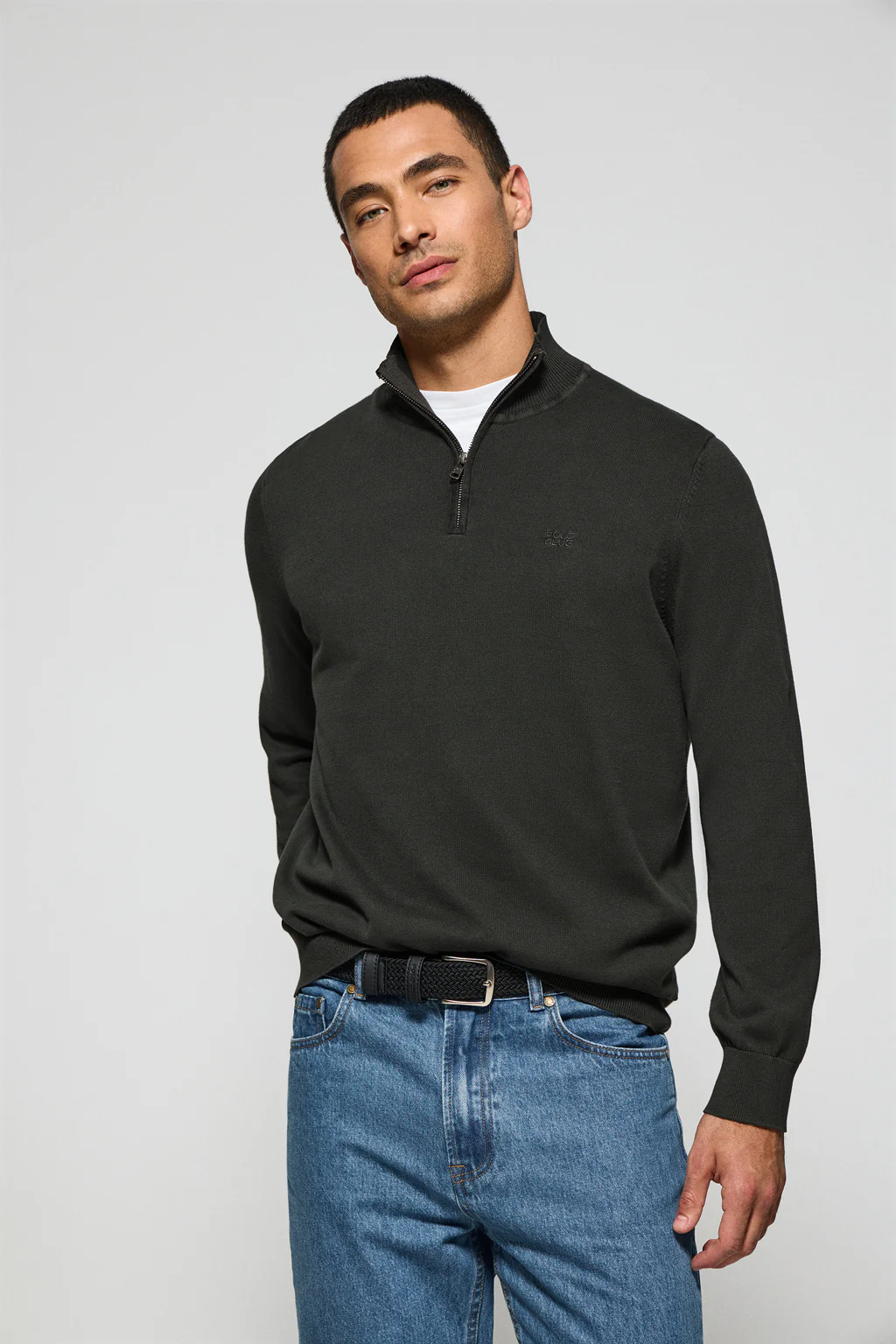 Asphalt-grey garment-dyed jumper with half zip and embroidered logo