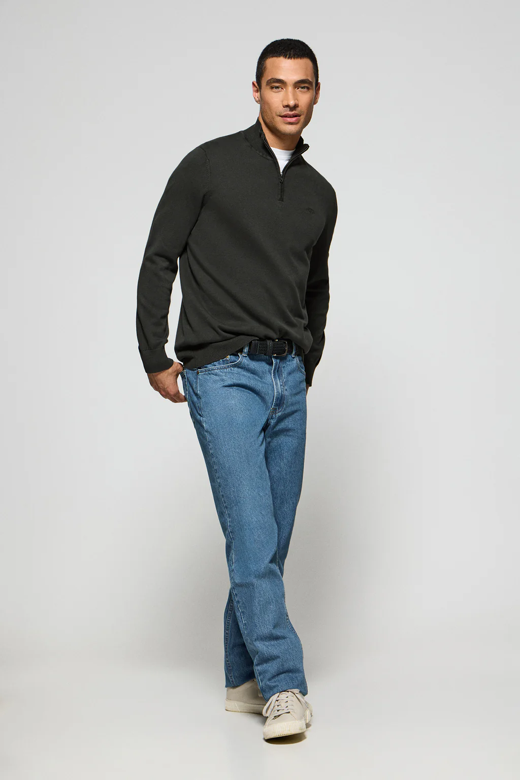 Asphalt-grey garment-dyed jumper with half zip and embroidered logo - Image 4