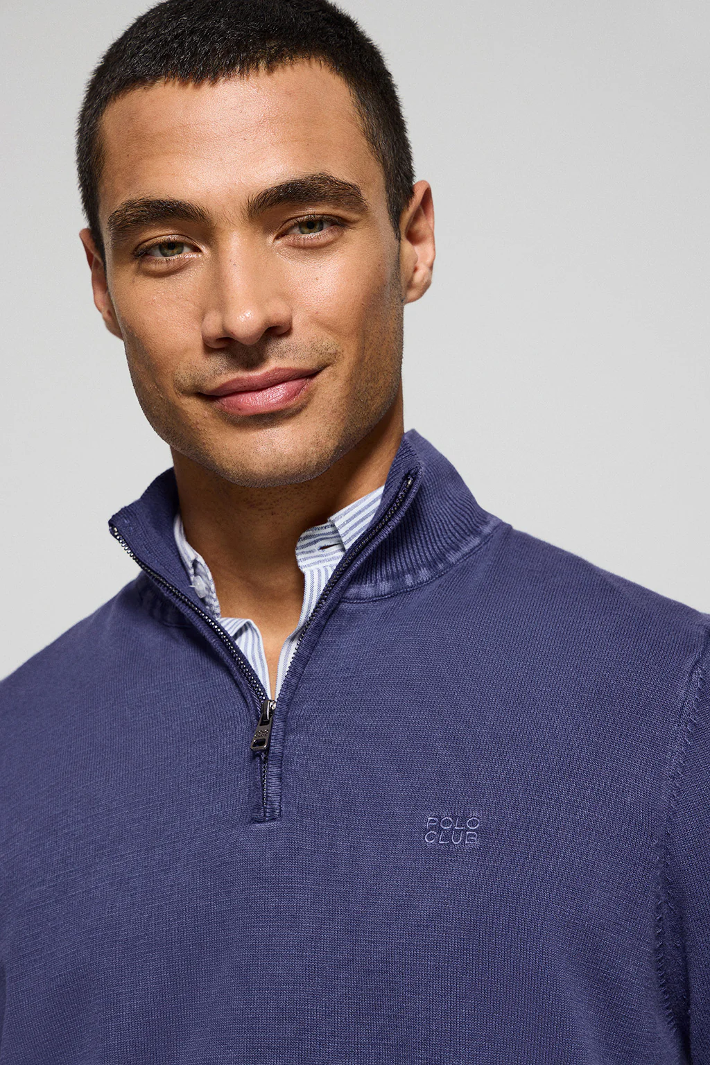 Blue-violet garment-dyed jumper with half zip and embroidered logo - Image 3