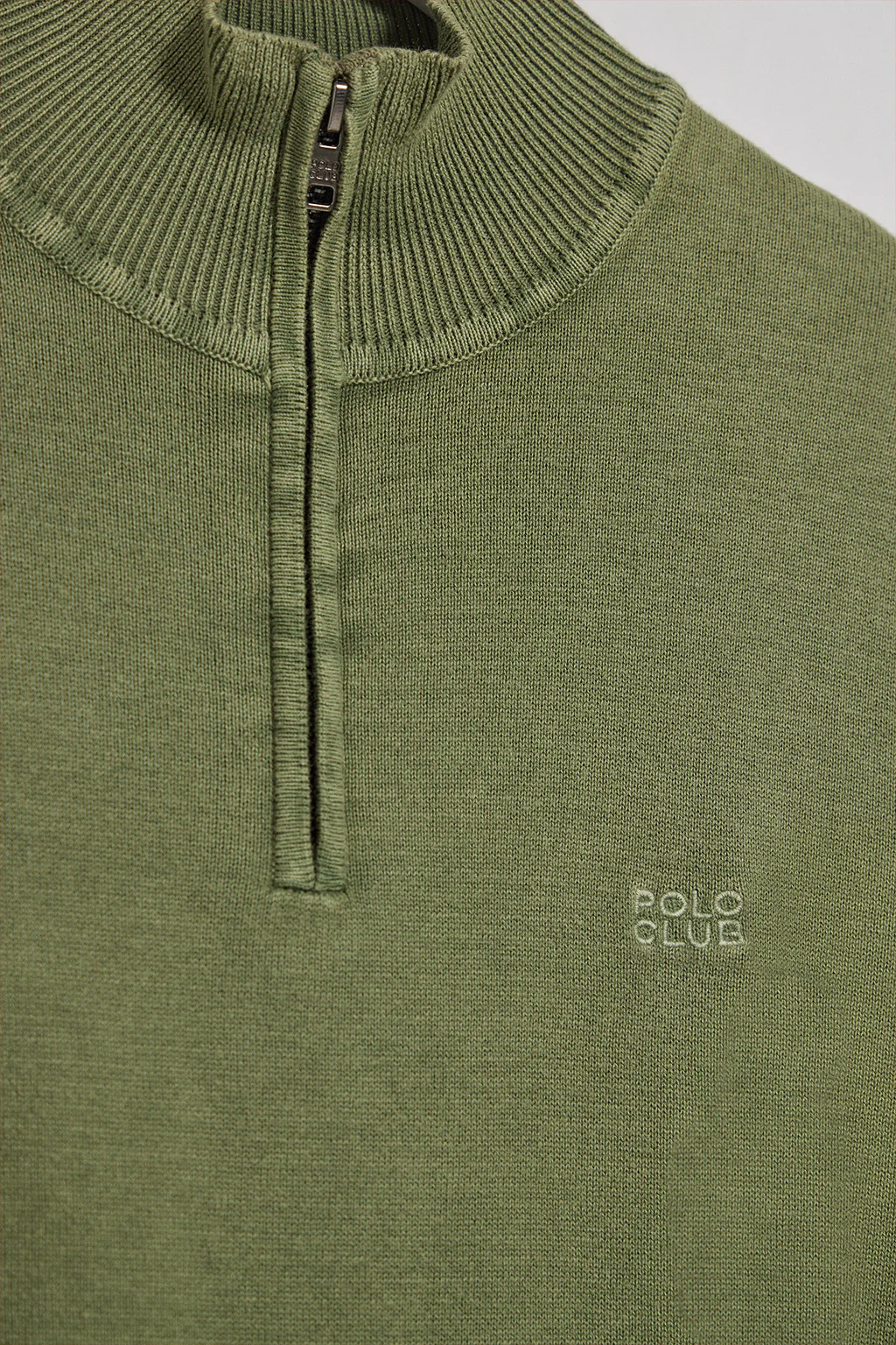 Light-green garment-dyed jumper with half zip and embroidered logo - Image 6