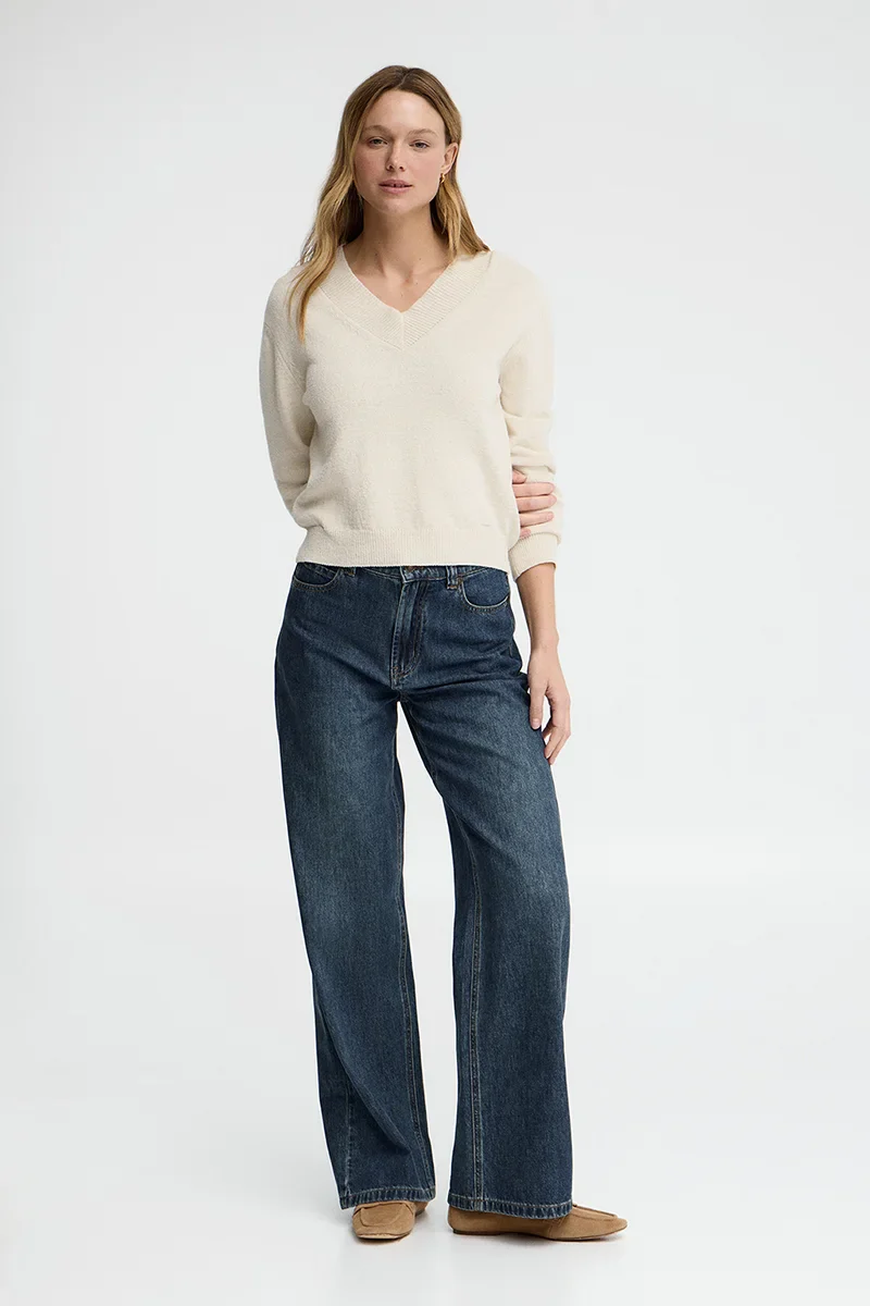Beige rustic-knit jumper with V-neck and Polo Club logo - Image 4