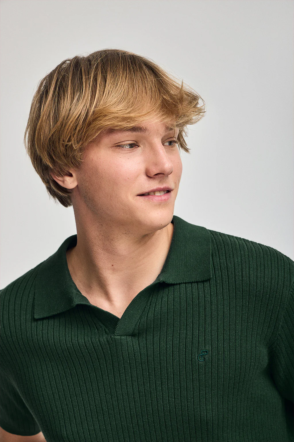 Emerald-green ribbed jumper Jay with embroidered monogram - Image 3