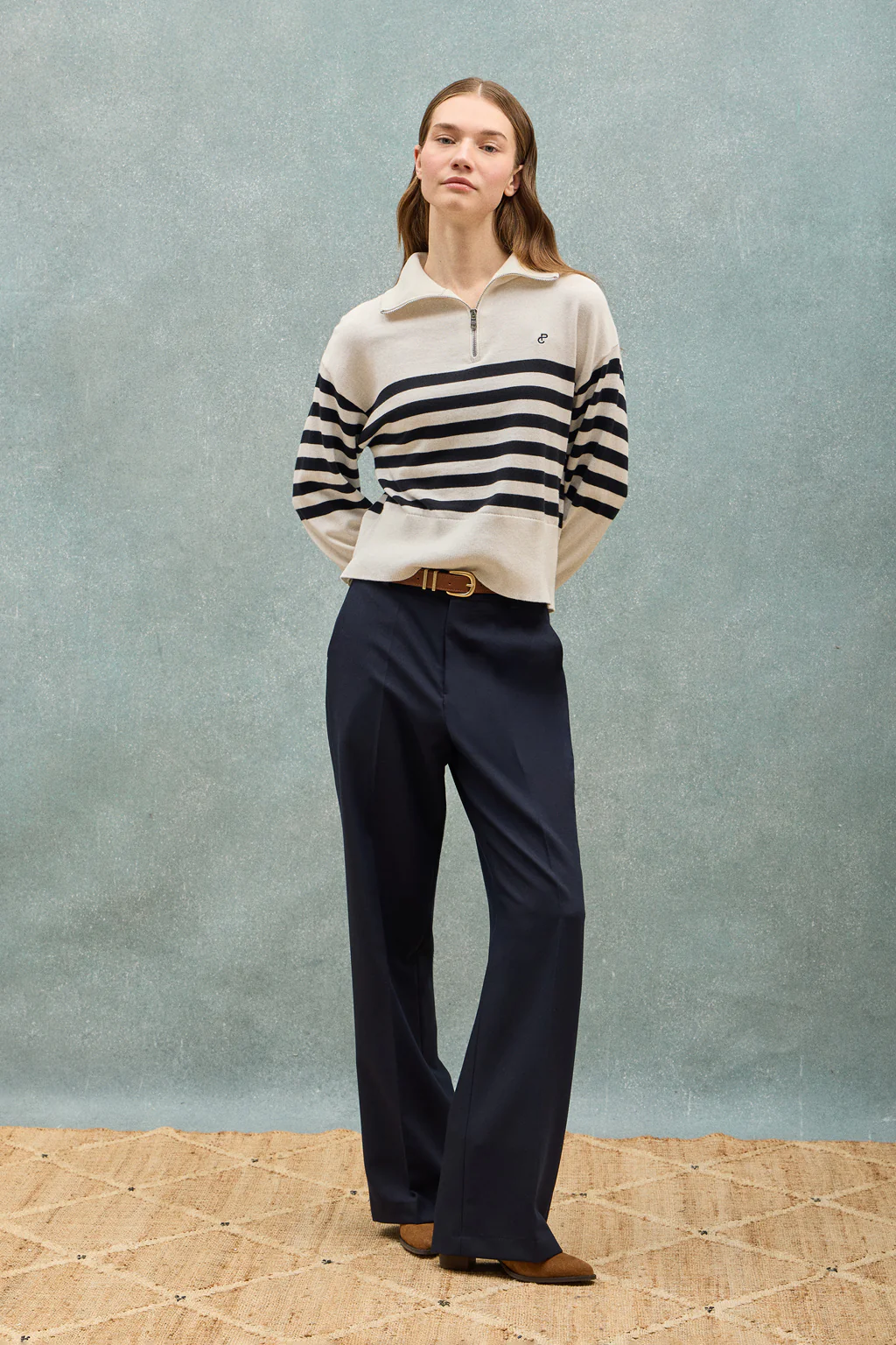 Beige knit jumper Jisoo with embroidered monogram - Image 10