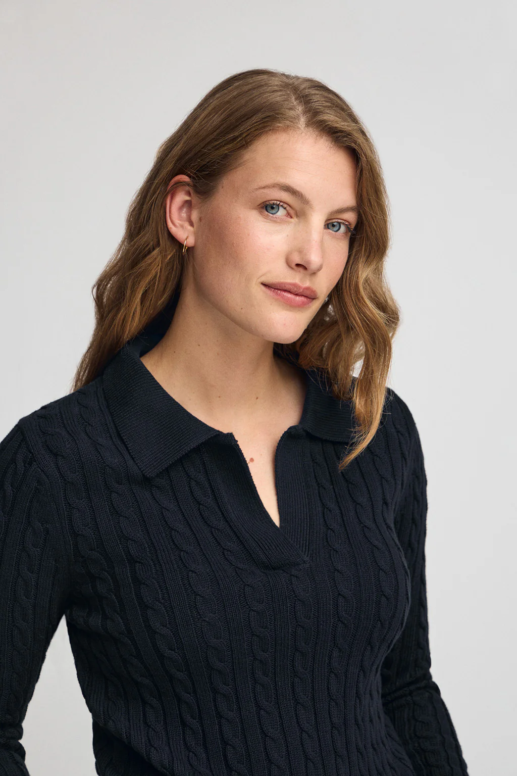 Navy-blue cable-knit jumper with polo collar - Image 2