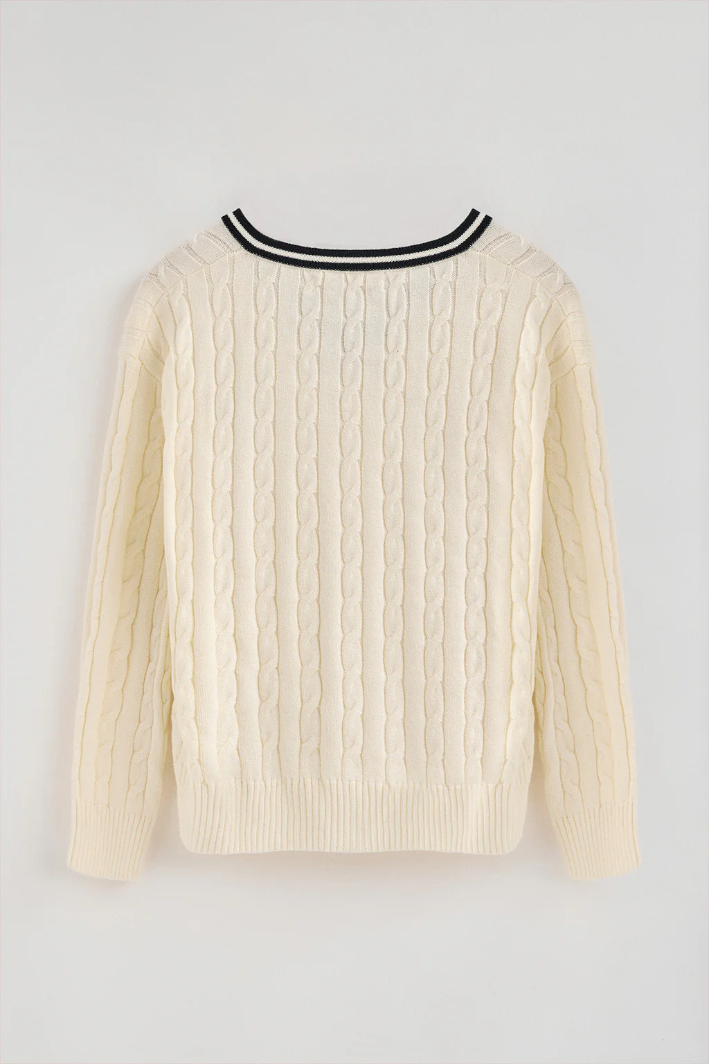 Nude cable-knit jumper with V-neck and Polo Club nautical patch - Image 8