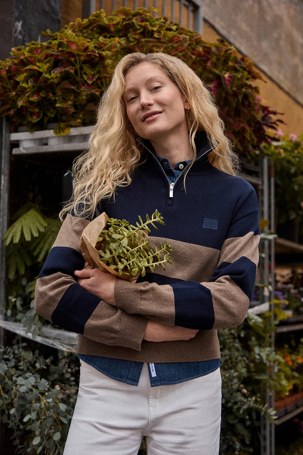 Striped cotton jumper in navy blue and brown marl - Image 5