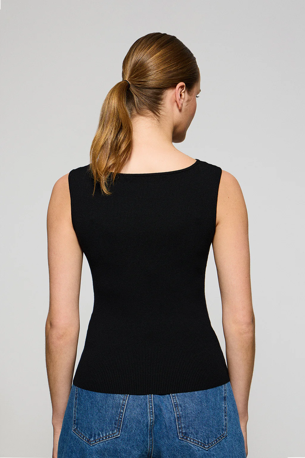 Black boat-neck jumper Lalita with pearly button - Image 2