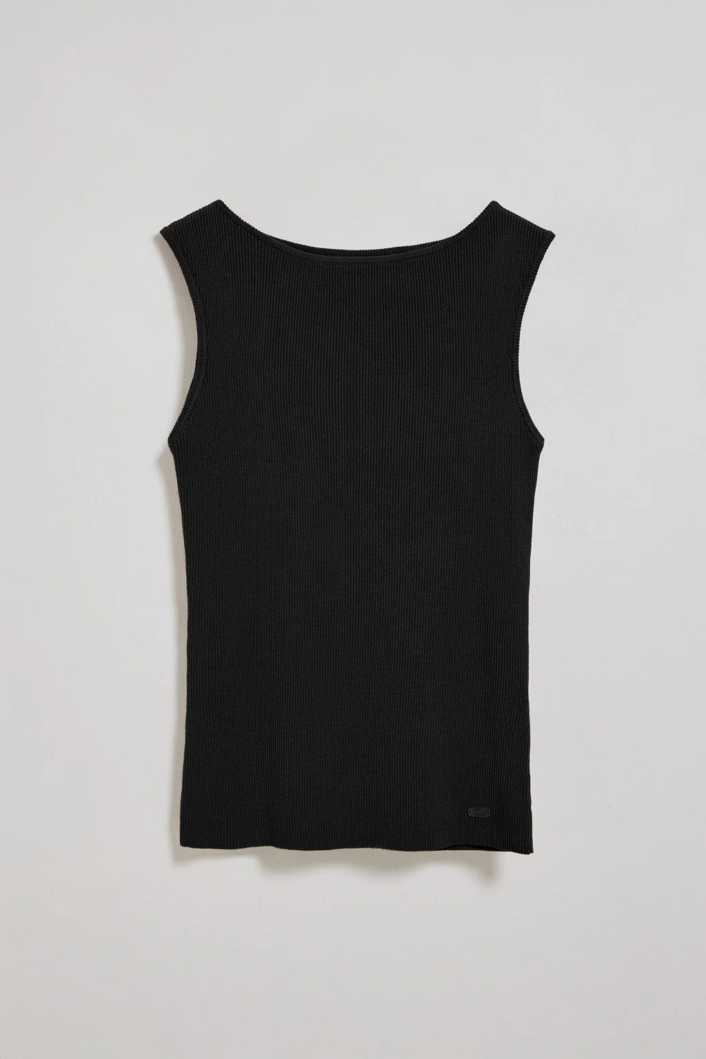 Black boat-neck jumper Lalita with pearly button - Image 5