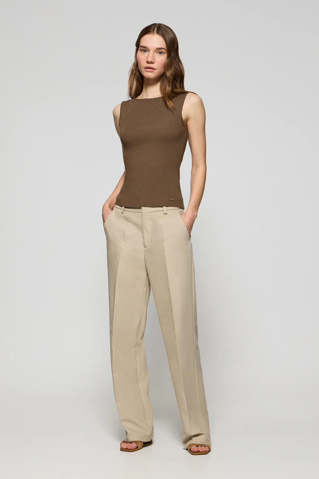 Mocha boat-neck jumper Lalita with pearly button - Image 4