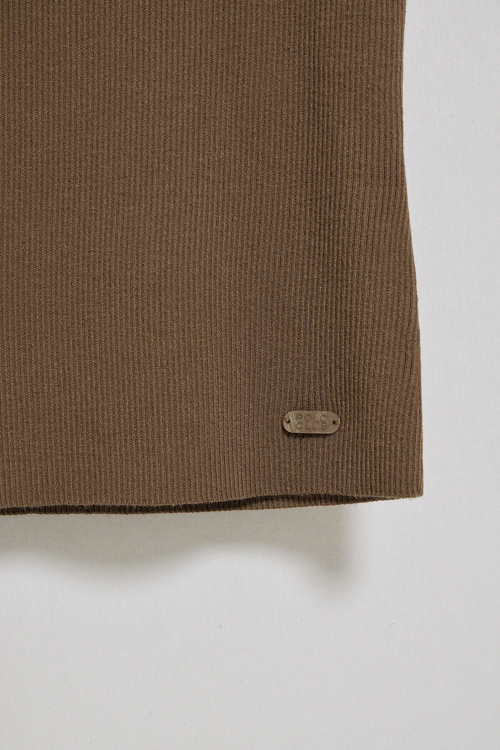 Mocha boat-neck jumper Lalita with pearly button - Image 6