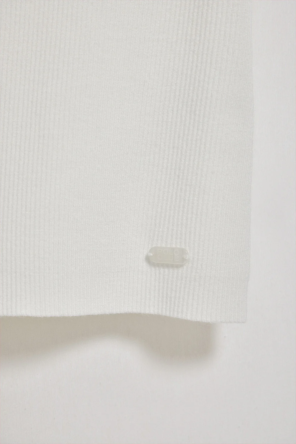 White boat-neck jumper Lalita with pearly button - Image 6