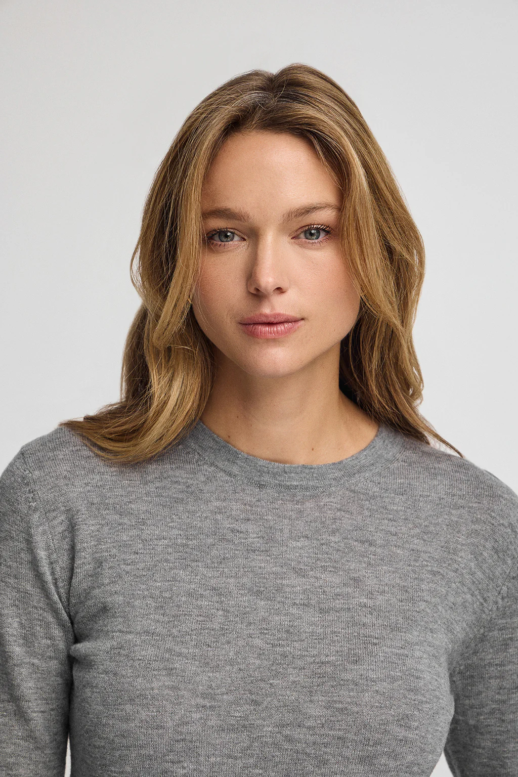 Grey-marl Merino-wool jumper with slim fit and round neck - Image 3