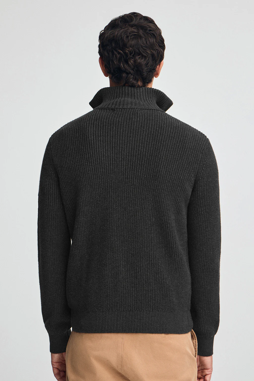 Black fisherman's-rib jumper with Polo Club patch - Image 5