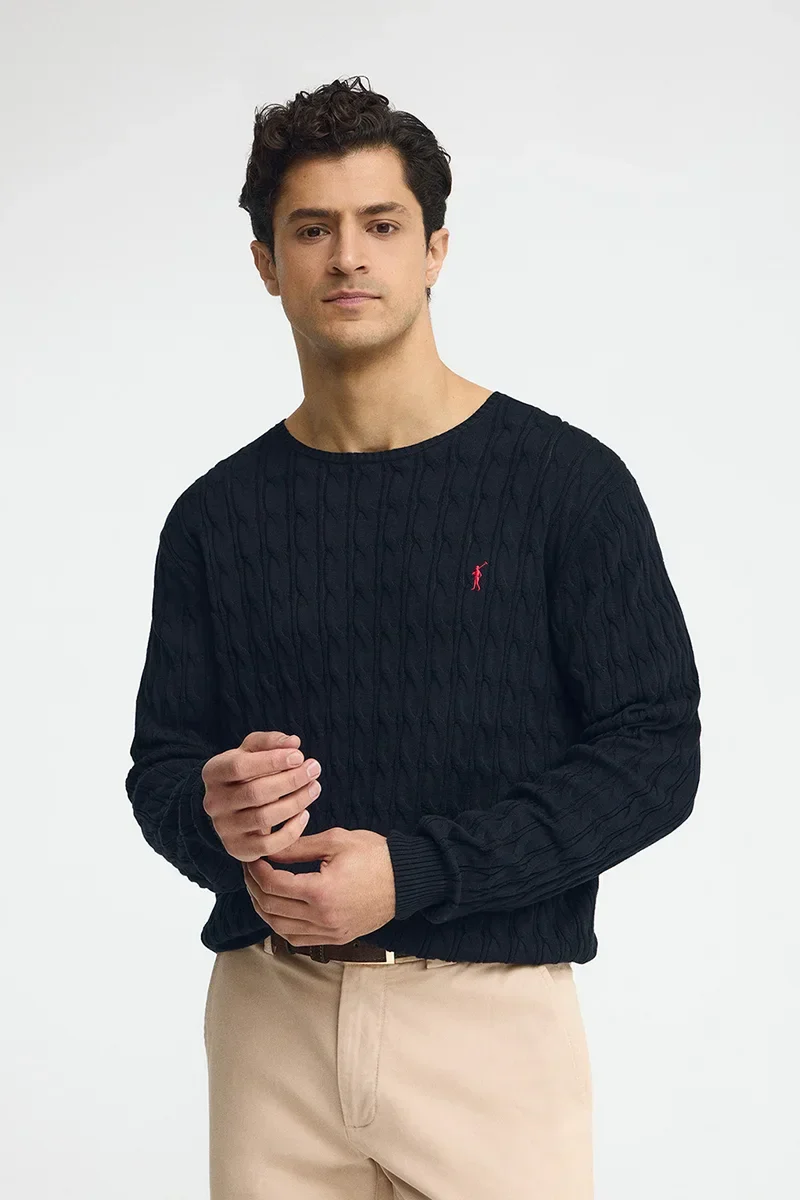 Navy-blue cable-knit jumper with Rigby Go logo