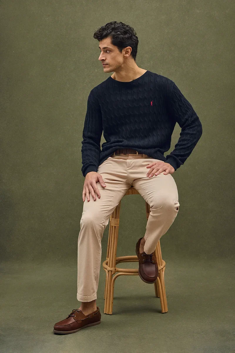 Navy-blue cable-knit jumper with Rigby Go logo - Image 2