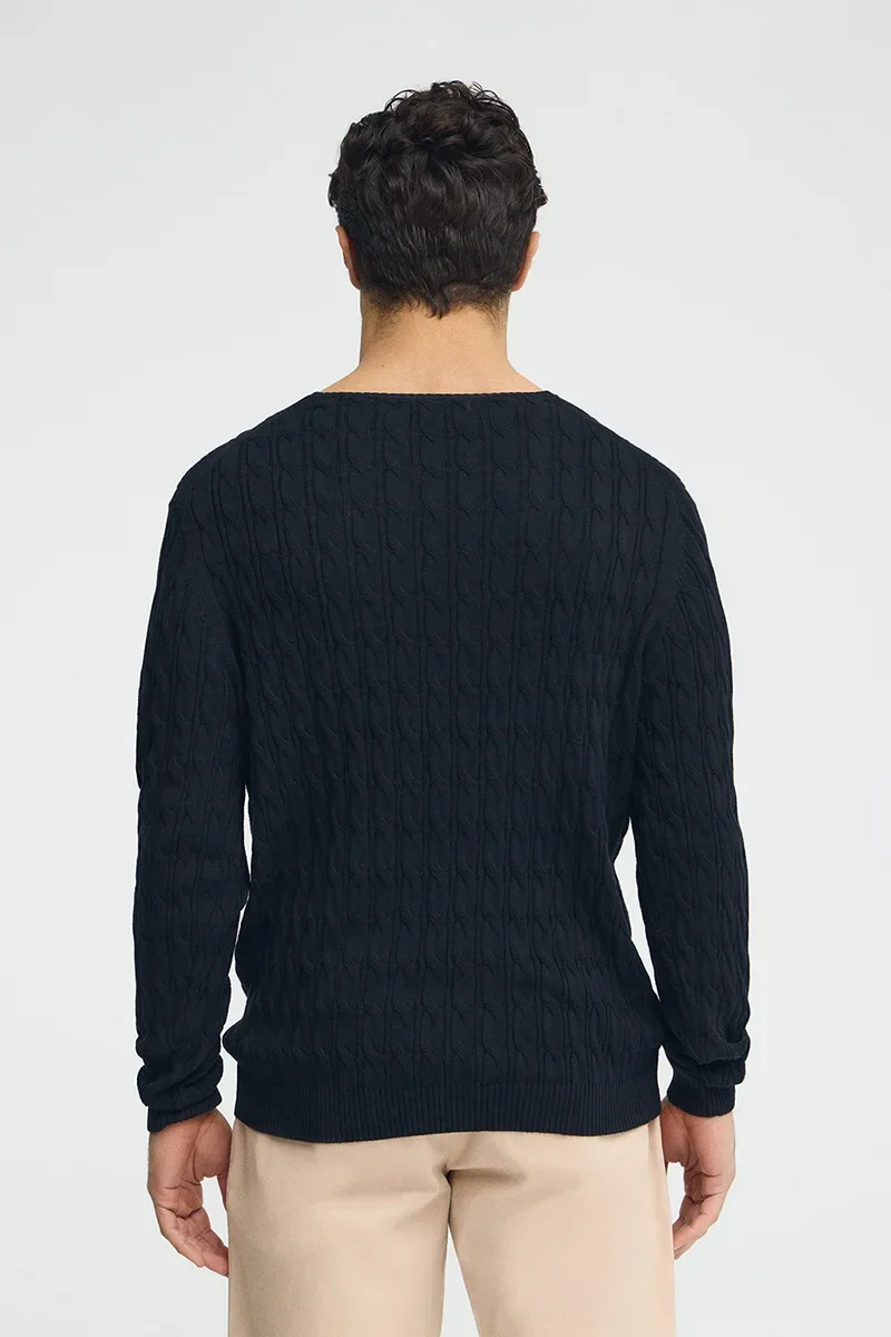 Navy-blue cable-knit jumper with Rigby Go logo - Image 5