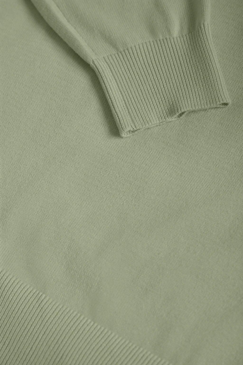 Jade-green V-neck basic jumper with Rigby Go logo - Image 7