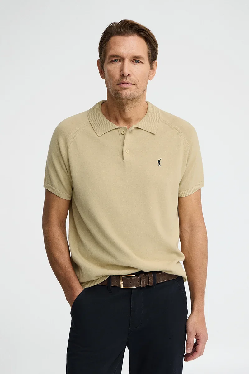 Beige short-sleeve jumper with polo collar and Rigby Go logo - Image 2