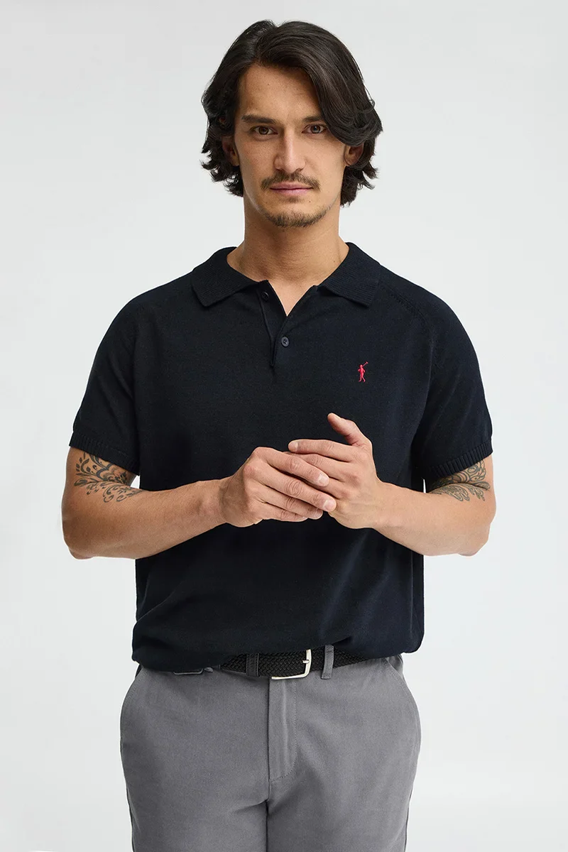 Navy-blue short-sleeve jumper with polo collar and Rigby Go logo