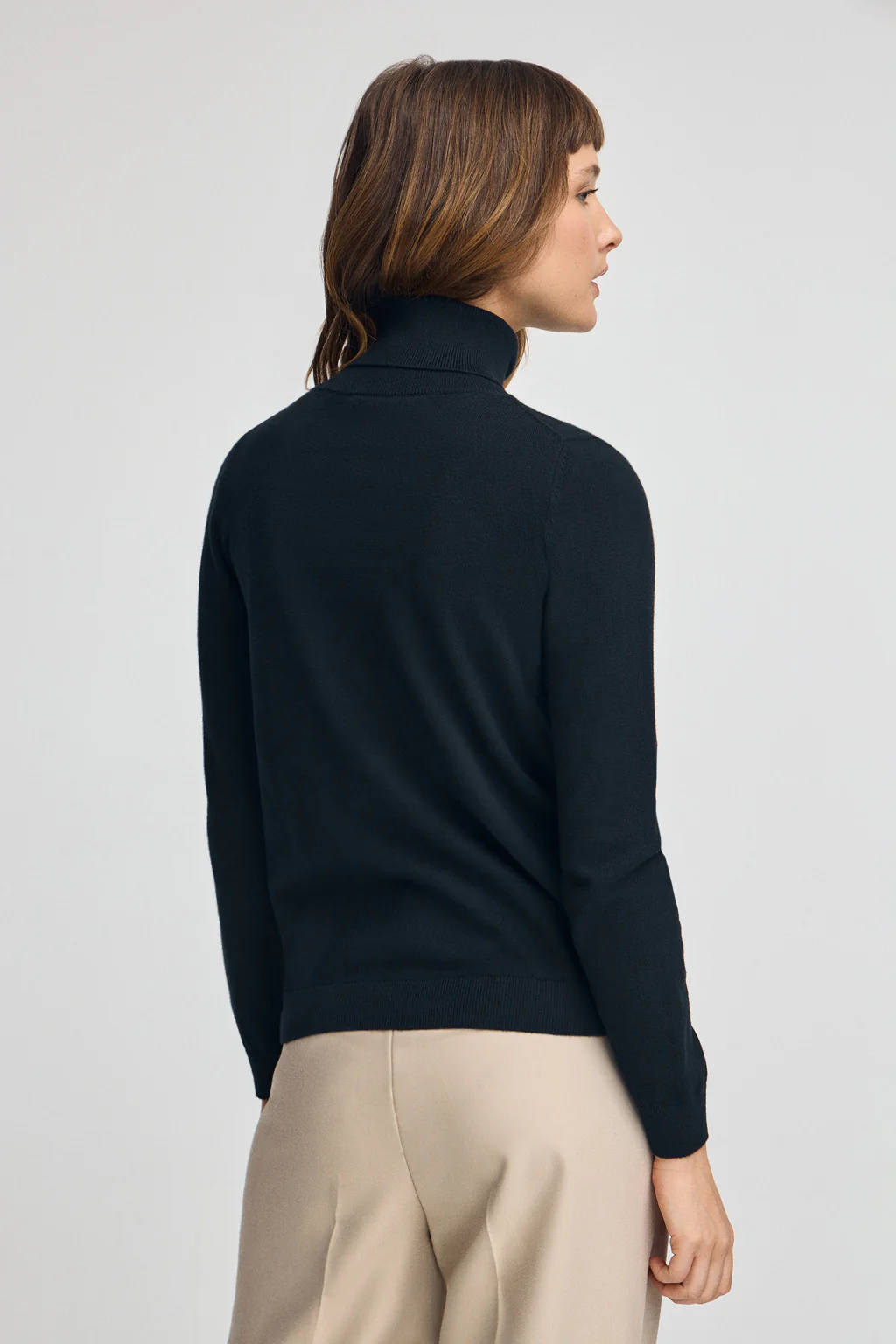 Navy-blue turtleneck wool-blend jumper with Rigby Go embroidery - Image 4
