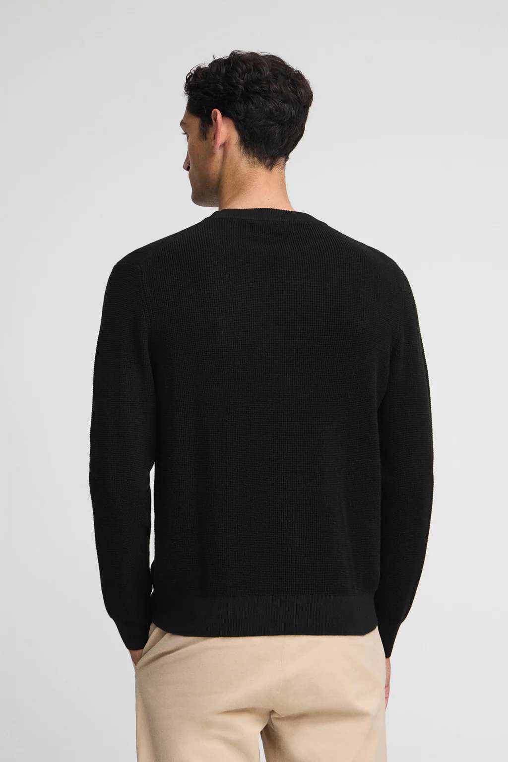 Black waffle-knit jumper with round neck and Rigby Go embroidery - Image 4