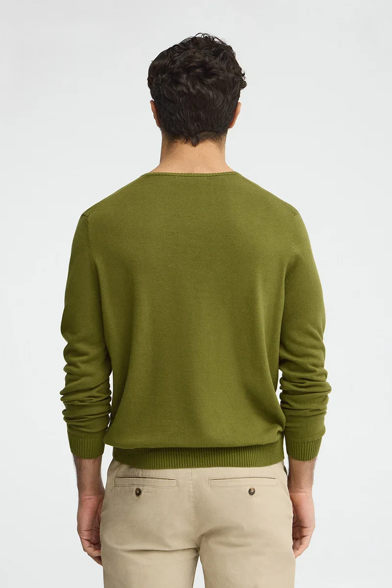 Moss-green V-neck jumper with Rigby Go embroidery - Image 5
