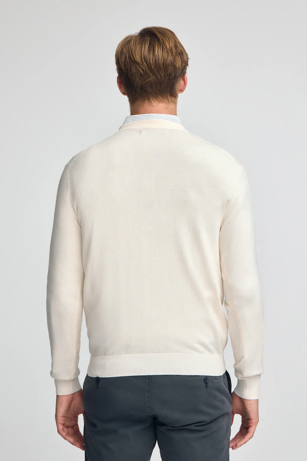 Nude V-neck wool-blend jumper with Rigby Go embroidery - Image 4