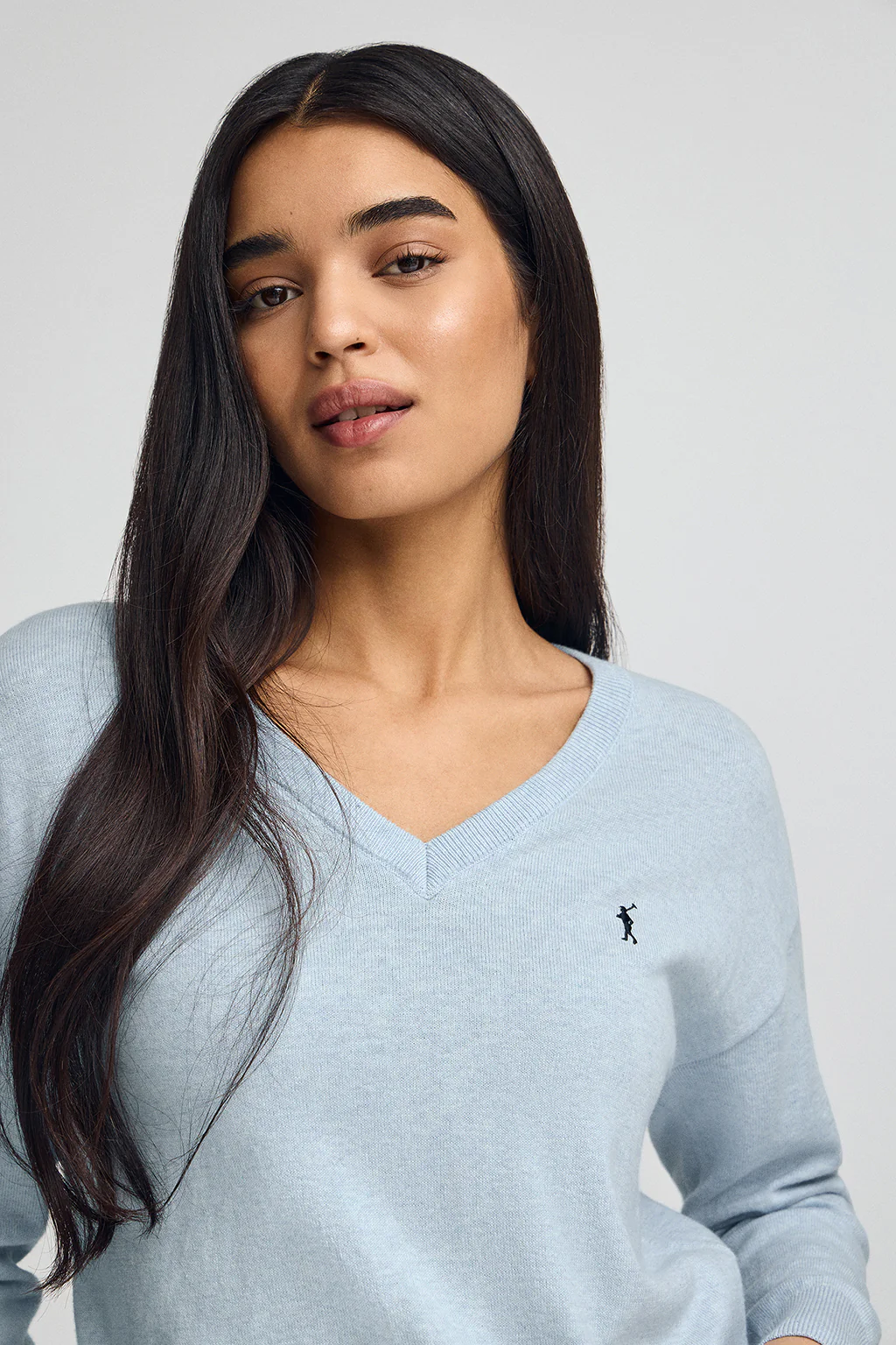 Light-blue-marl V-neck wool-blend jumper with Rigby Go embroidery - Image 2