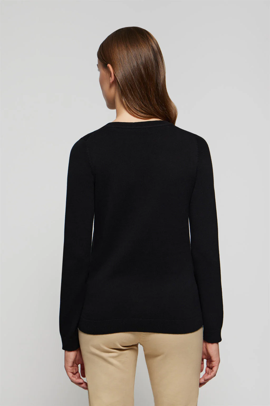 Black round-neck basic knit jumper with Rigby Go logo - Image 4