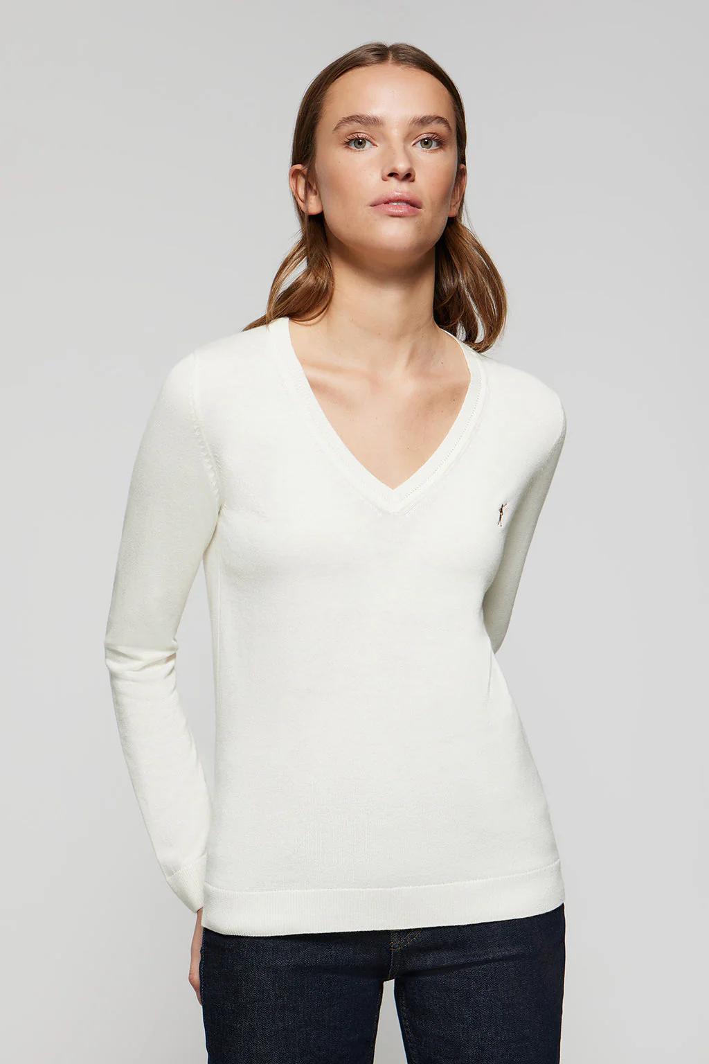 Off-white V-neck basic knit jumper with Rigby Go logo - Image 3
