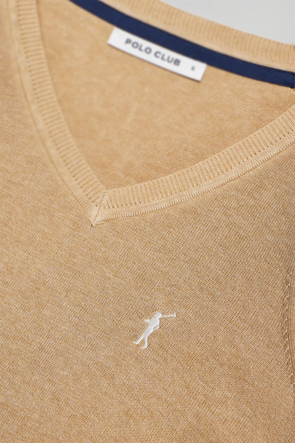 Caramel V-neck basic knit jumper with Rigby Go logo - Image 6