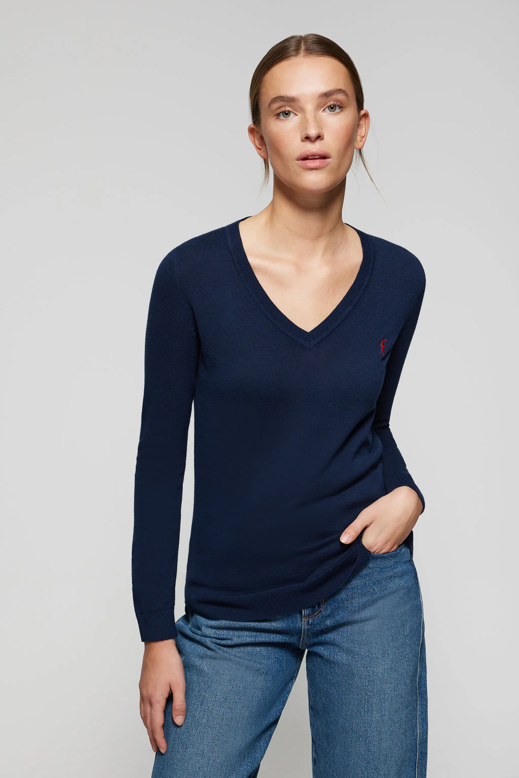 Navy-blue V-neck basic knit jumper with Rigby Go logo