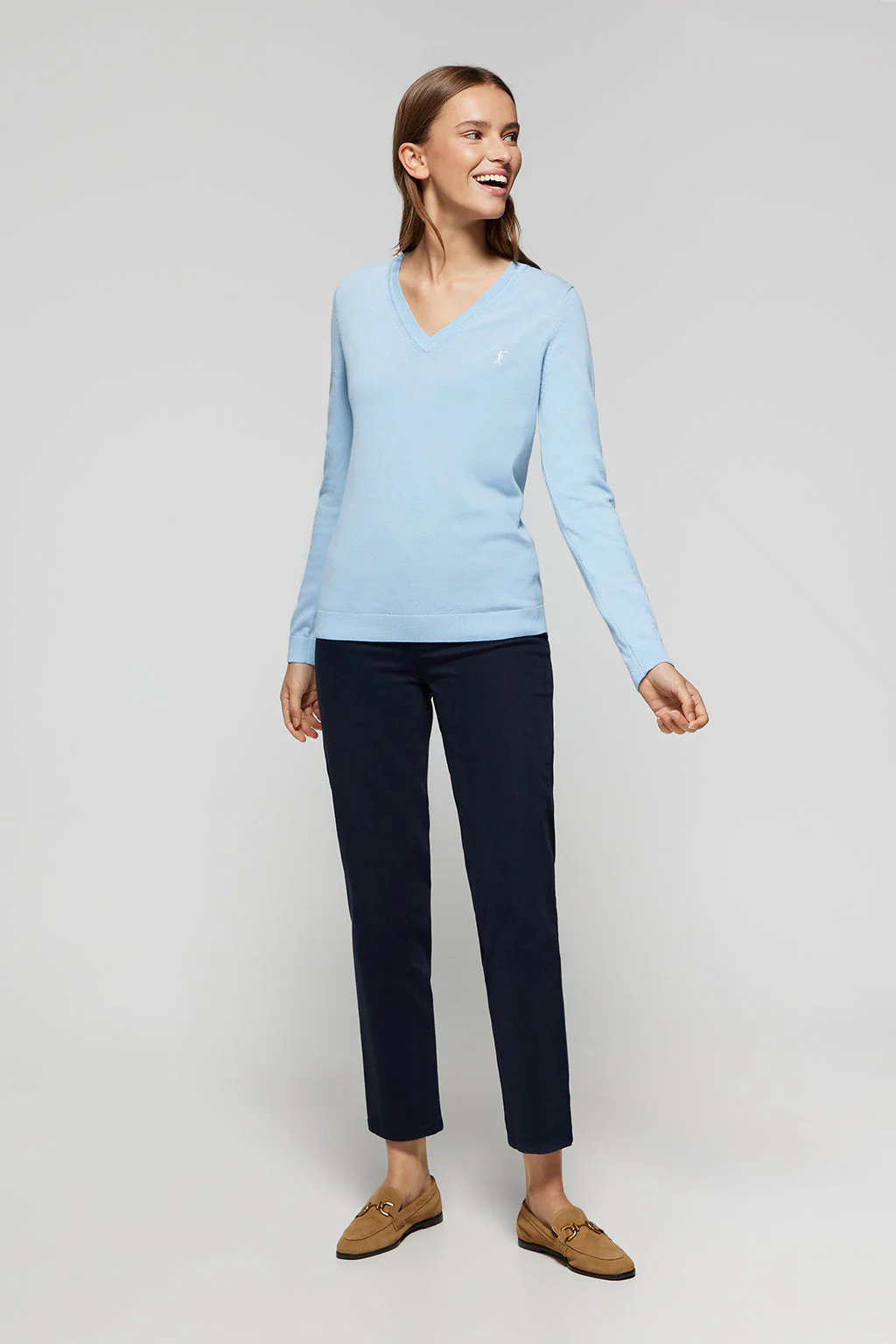 Sky-blue V-neck basic knit jumper with Rigby Go logo - Image 2