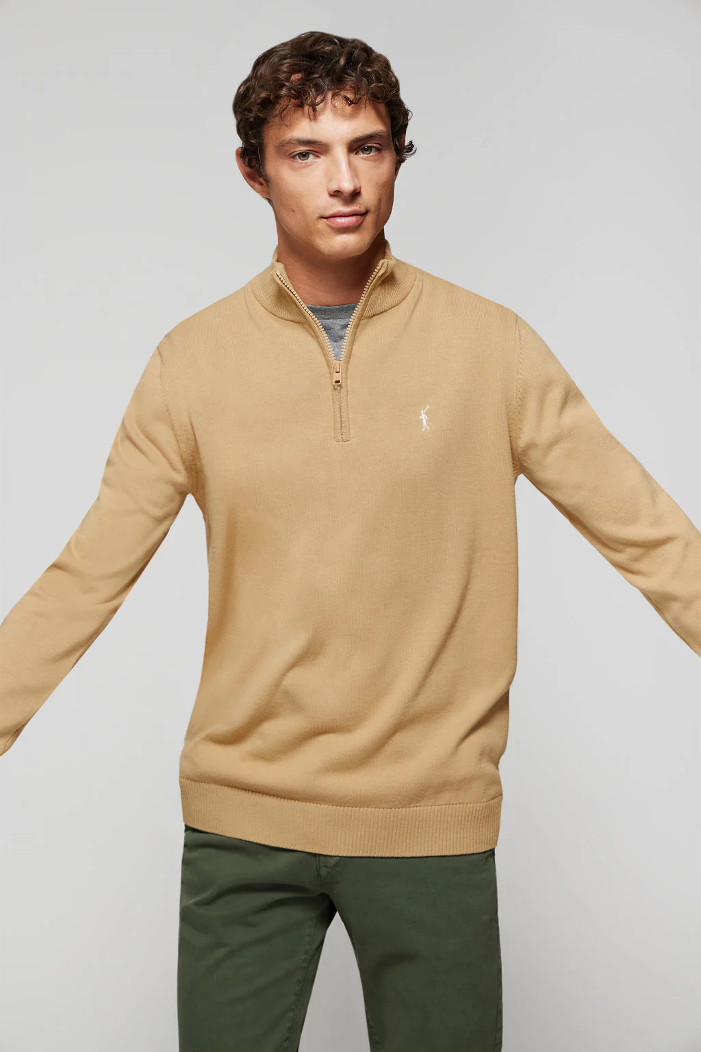 Camel high-neck knit jumper with zip and Rigby Go logo - Image 4
