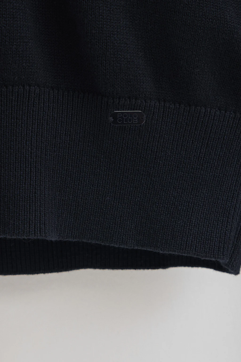 Navy-blue wool-blend jumper with buttoned cuffs and Polo Club pearly button - Image 7