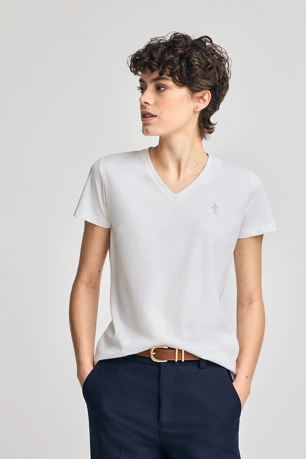 V-neck T-shirt with Rigby Best embroidery 2 pack (black and white) - Image 2