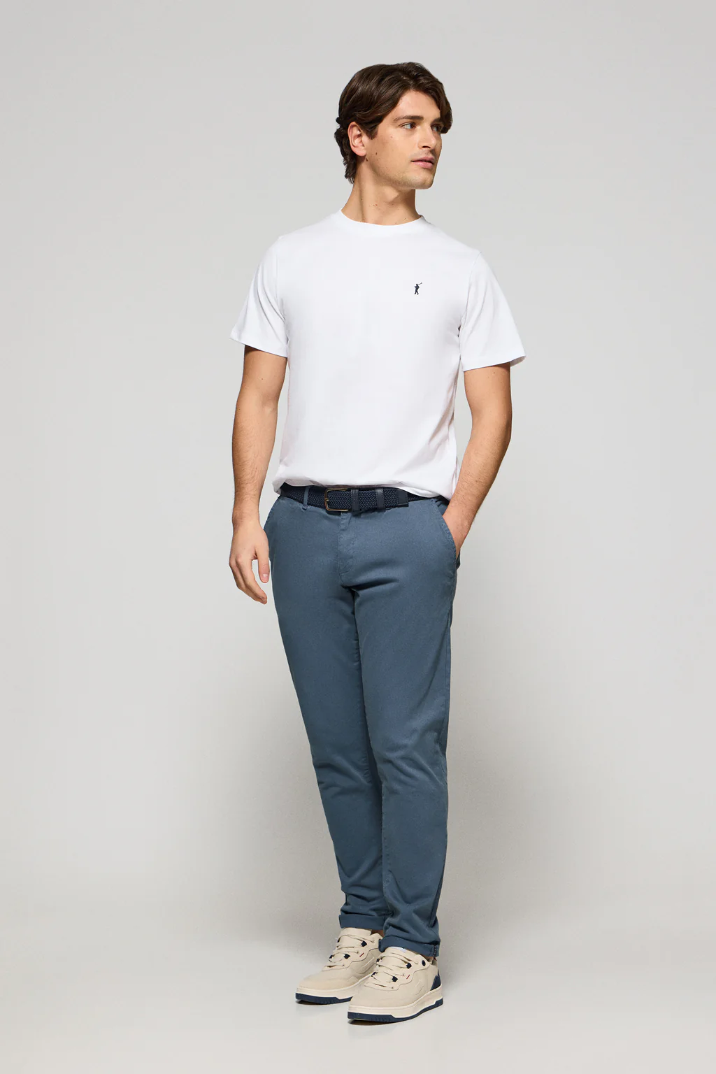 Round-neck T-shirt with Rigby Go embroidered logo 2 pack (navy blue and white) - Image 4
