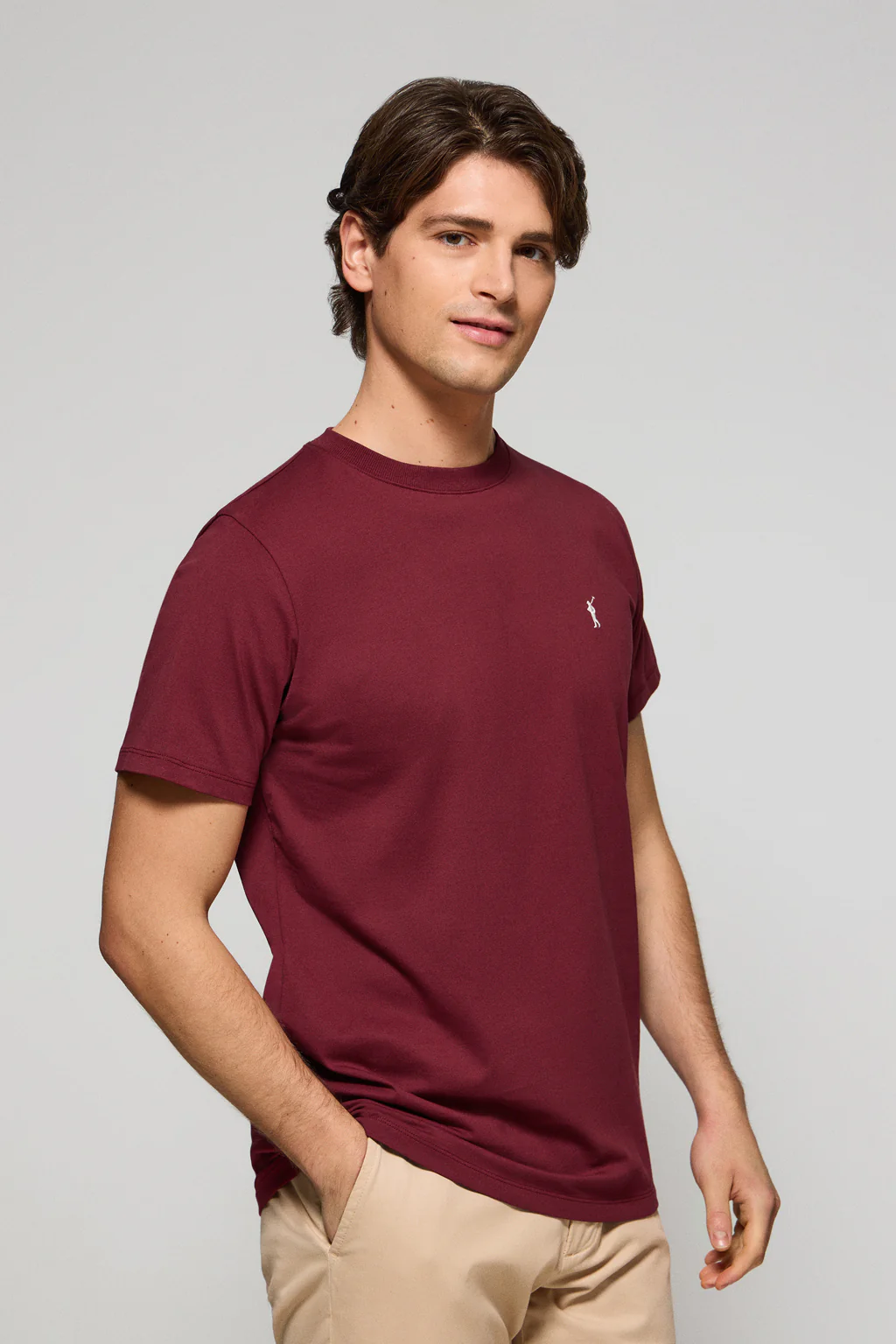 Round-neck T-shirt with Rigby Go embroidered logo 2 pack (denim blue and maroon) - Image 2