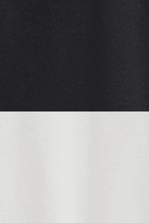 Women’s 2-pack T-shirts in black and white with short sleeves, V-neck and Rigby Go embroidery - Image 10