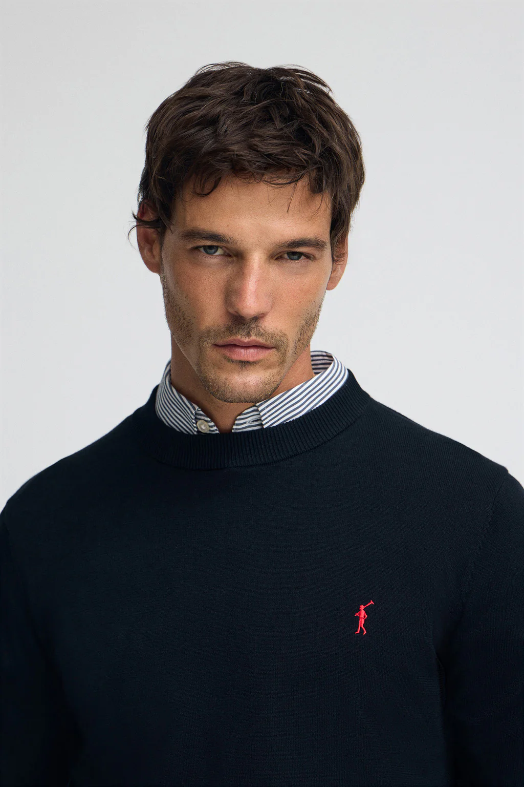 Men’s 3-pack cotton jumpers in black, navy and camel marl with round neck and Rigby Go embroidery - Image 8
