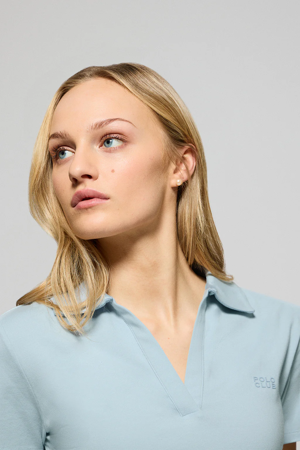Light-blue buttonless polo shirt Pedraza with Polo Club rubber logo - Image 3