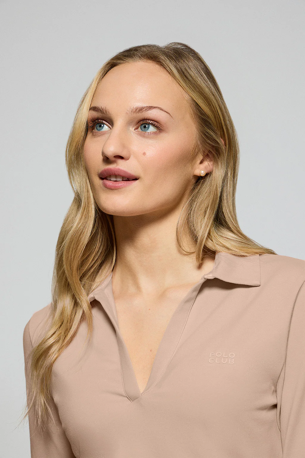 Blush-pink buttonless polo shirt Pia with rubber Polo Club logo - Image 3